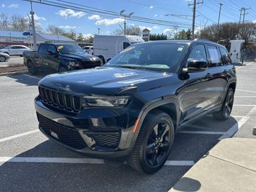 Used 2023 Jeep Grand Cherokee Altitude