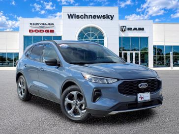 Used 2025 Ford Escape ST-Line