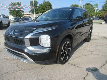 Used 2024 Mitsubishi Outlander SE