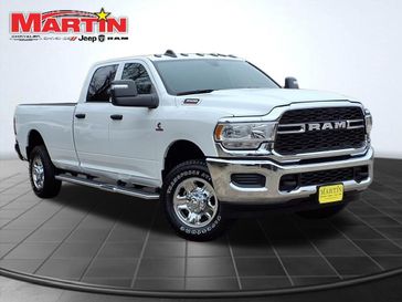 2024 RAM 3500 Tradesman Crew Cab 4x4 8' Box