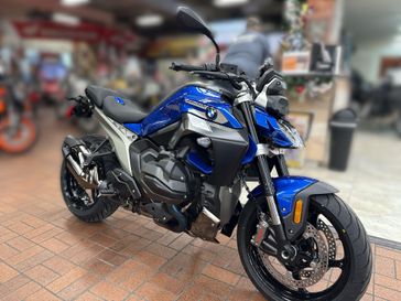 New 2026 BMW R1300R 
