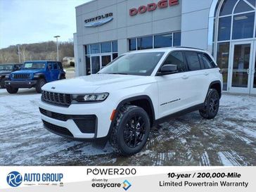 New 2026 Jeep Grand Cherokee Laredo Altitude 4x4
