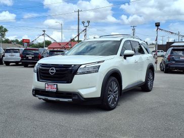 Used 2023 Nissan Pathfinder SL