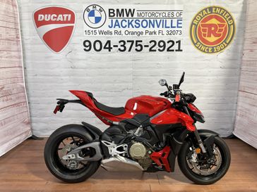 New 2025 Ducati STREETFIGHTER V4 