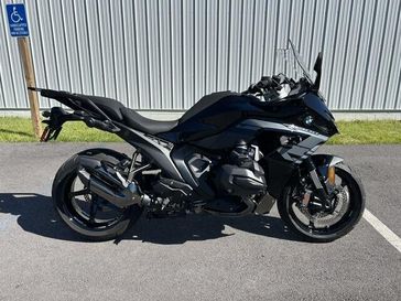 2026 BMW R 1300 RS 