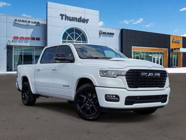New 2026 RAM 1500 Laramie Crew Cab 4x2 5'7' Box