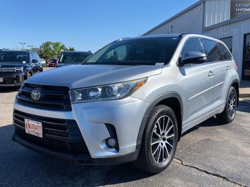 Used 2018 Toyota Highlander SE