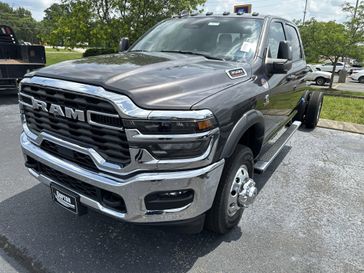 2025 RAM 3500 Tradesman Crew Cab Chassis 4x4 60' Ca