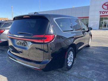 Used 2024 Chrysler Pacifica Touring L
