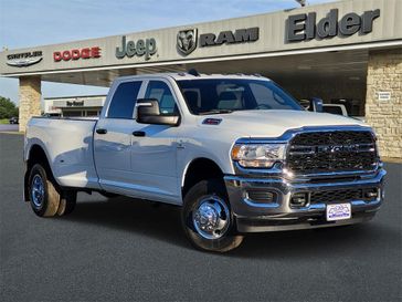 2024 RAM 3500 Tradesman Crew Cab 4x4 8' Box