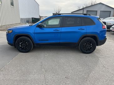 Used 2023 Jeep Cherokee Altitude Lux