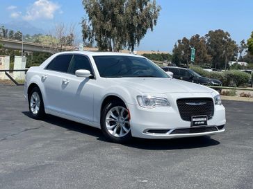 2016 Chrysler 300 4dr Sdn Limited RWD