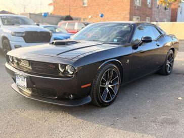 2018 Dodge Challenger 392 Hemi Scat Pack Shaker