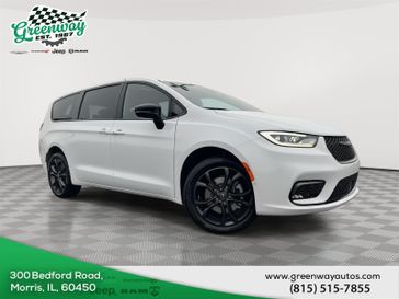New 2026 Chrysler Pacifica Select Awd