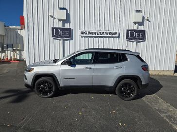 New 2026 Jeep Compass Latitude Altitude