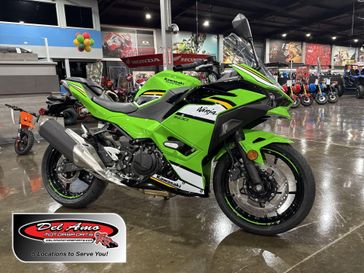 2025 Kawasaki NINJA 500 KRT EDITION SE ABS  in a LIME GREEN/EBONY/PEARL BLIZZARD WHITE exterior color. Del Amo Motorsports of Redondo Beach (424) 390-7811 delamomotorsports.com 