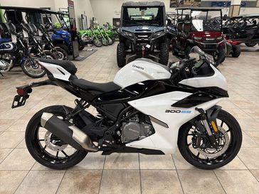 New 2025 CFMOTO 300SS 