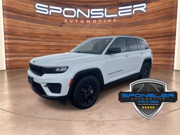 Used 2025 Jeep Grand Cherokee Altitude