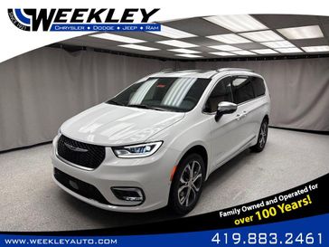 New 2026 Chrysler Pacifica Pinnacle Awd