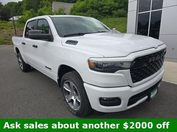 2025 RAM 1500 Tradesman Crew Cab 4x4 5'7' Box