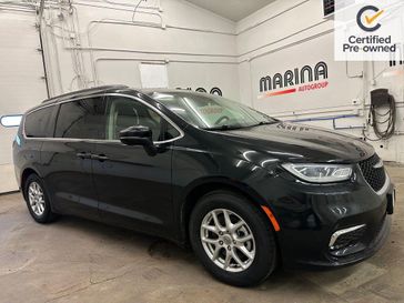 Used 2022 Chrysler Pacifica Touring L