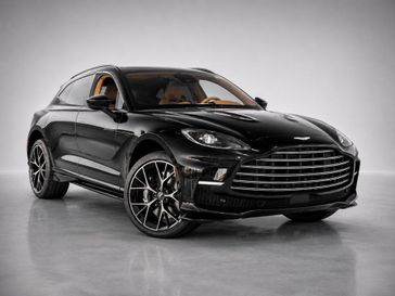 2026 Aston Martin DBX 4.0 V8 707 AWD's photo