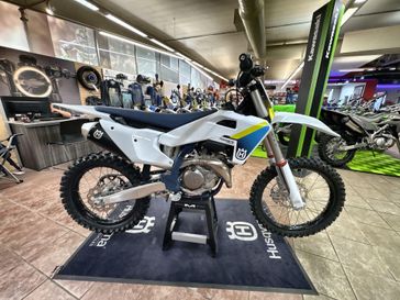 New 2025 HUSQVARNA FC 450 