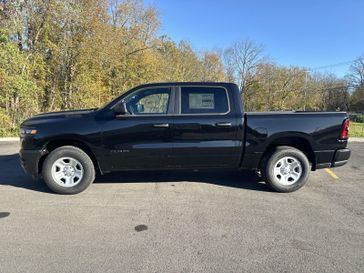 2025 RAM 1500 Tradesman Crew Cab 4x4 5'7' Box