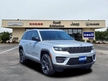 New 2025 Jeep Grand Cherokee Altitude 4x4