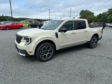 New 2025 Ford Maverick Lariat