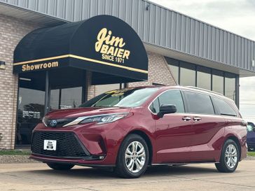 Used 2022 Toyota Sienna XSE