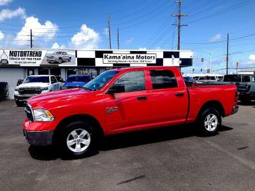 2022 RAM 1500 Classic SLT Crew Cab 5'7 Box