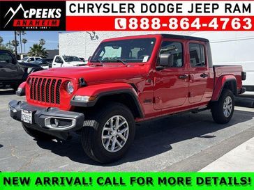 Used 2023 Jeep Gladiator Sport S