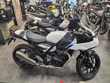 2026 Triumph Thruxton 400