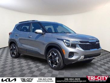 Used 2025 Kia Seltos EX