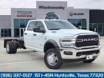 2024 RAM 5500 Slt Chassis Crew Cab 4x4 84' Ca in a Bright White Clear Coat exterior color and Diesel Gray/Blackinterior. Wischnewsky Dodge 936-755-5310 wischnewskydodge.com 