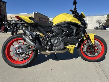 2024 Ducati MONSTER PLUS 