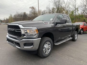 2024 RAM 2500 Tradesman Crew Cab 4x4 6'4' Box