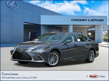 New 2025 Lexus ES 300h Luxury