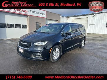 Used 2024 Chrysler Pacifica 