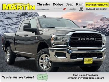 2024 RAM 2500 Tradesman Crew Cab 4x4 6'4' Box