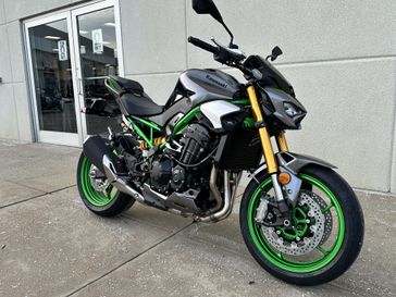 2025 Kawasaki Z900 SE ABS 