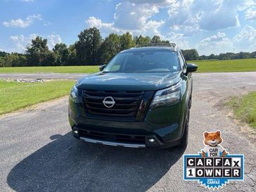 Used 2025 Nissan Pathfinder SL