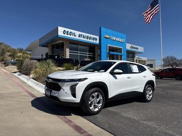 Used 2025 Chevrolet Trax LS