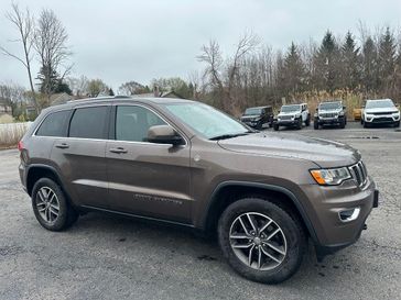 Used 2018 Jeep Grand Cherokee Laredo E