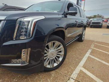 2018 Cadillac Escalade ESV Platinum AWD 6.2L V8