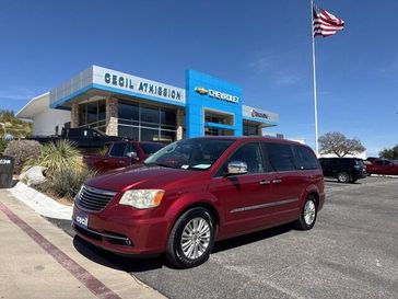 Used 2015 Chrysler Town & Country Limited