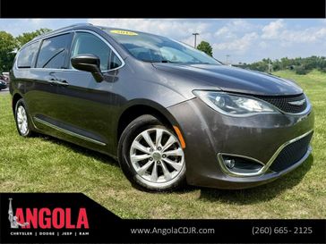 Used 2018 Chrysler Pacifica Touring L