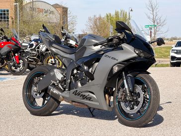 Used 2025 Kawasaki ZX6R 