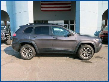Used 2022 Jeep Cherokee Trailhawk